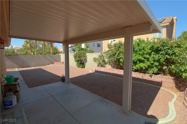 9440 Celera Dr in Las Vegas, NV - Building Photo - Building Photo