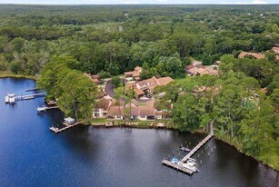 9 Hidden Cove Cir in Valparaiso, FL - Building Photo
