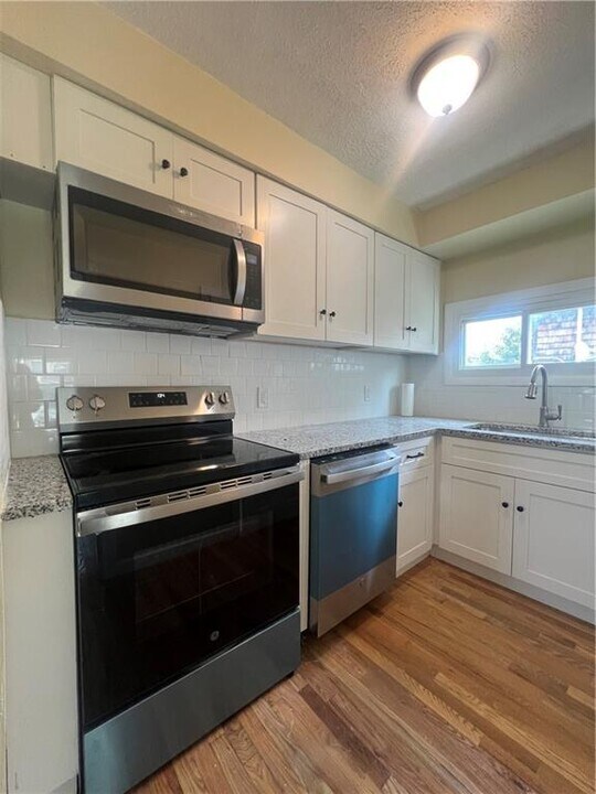 139 Columbia Ave-Unit -2 in Pawtucket, RI - Building Photo