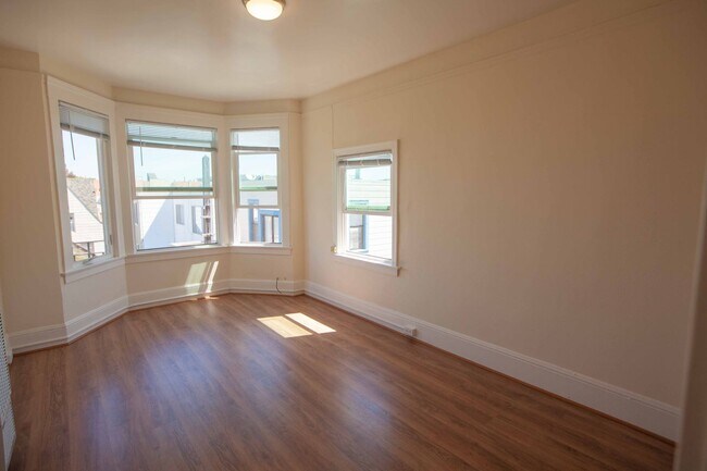 5826 Geary Blvd in San Francisco, CA - Building Photo - Building Photo