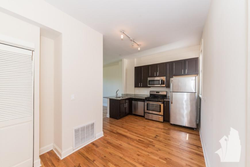 2956 N Racine Ave in Chicago, IL - Building Photo