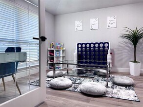 1706 Southampton Dr in Carrollton, TX - Building Photo - Building Photo