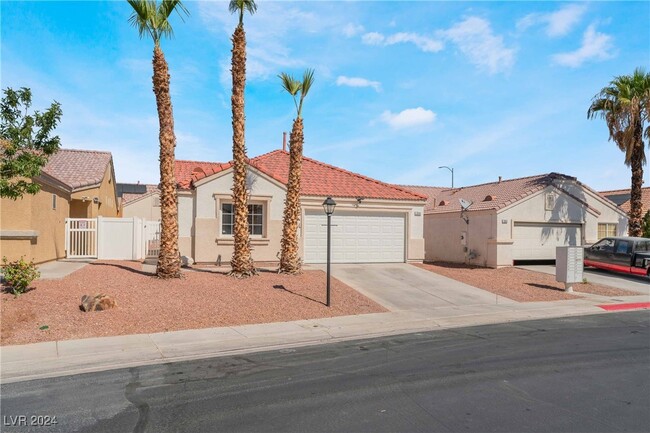 356 River Glider Ave in North Las Vegas, NV - Building Photo - Building Photo