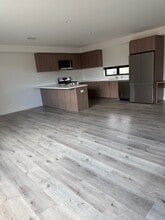 5923 Laurel Canyon Blvd, Unit 400 in Los Angeles, CA - Building Photo - Building Photo