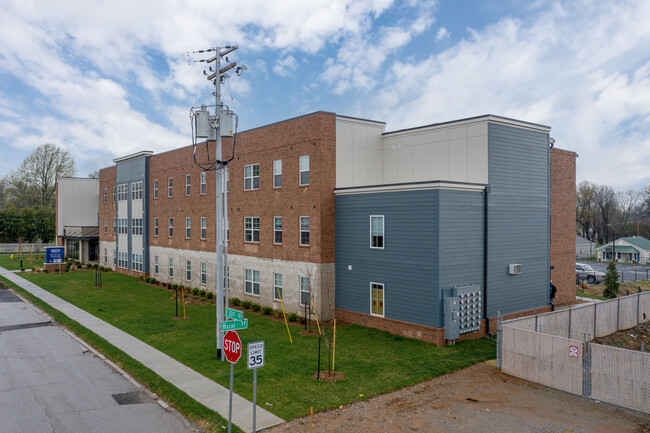 Kirkman Terrace in Hopkinsville, KY - Foto de edificio - Building Photo