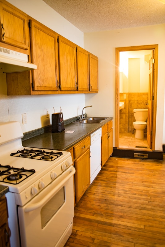 1305 E Hennepin Ave in Minneapolis, MN - Building Photo - Building Photo