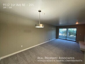 9512 1st Ave NE, Unit Cambridge Court #205 in Seattle, WA - Foto de edificio - Building Photo