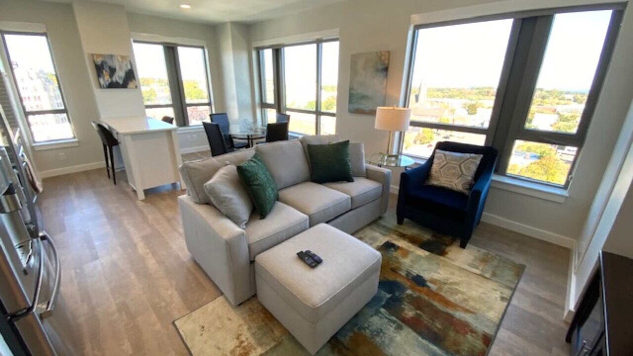 One Chestnut Place in Quincy, MA - Building Photo