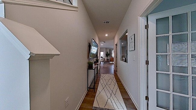 property at 1005 N 2nd Ave NW