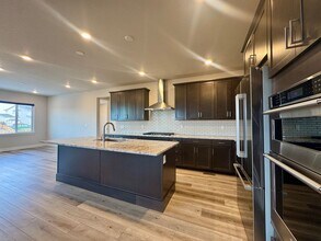 13331 E 100th Pl in Commerce City, CO - Building Photo - Building Photo