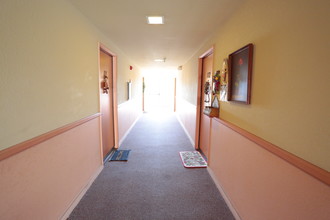 147 Avenida Serra in San Clemente, CA - Foto de edificio - Interior Photo