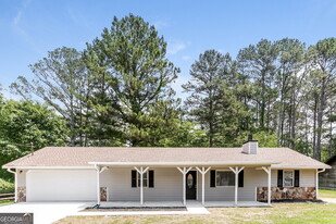 4746 Cedar Lake Dr SE in Conyers, GA - Building Photo