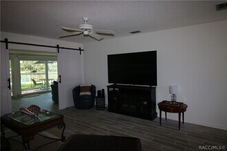 11287 W Bayshore Dr in Crystal River, FL - Building Photo - Building Photo