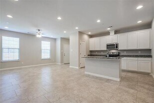 1946 Timber Oaks Dr in Garland, TX - Building Photo