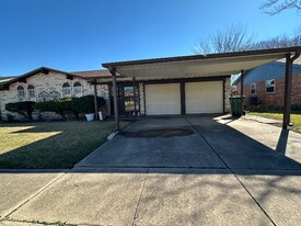 7916 Shannon Ln in North Richland Hills, TX - Building Photo