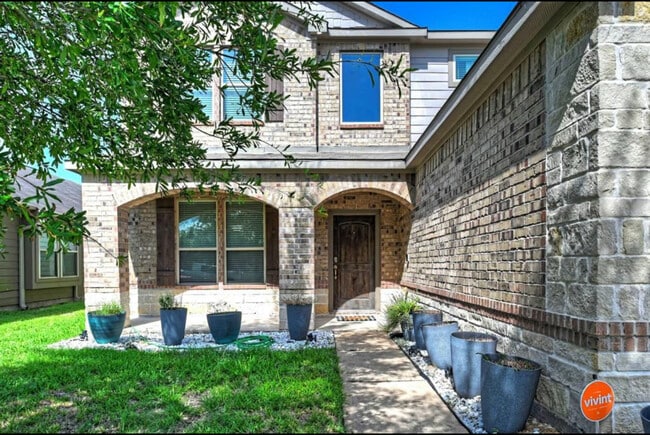 5555 Casa Martin Dr in Katy, TX - Foto de edificio - Building Photo
