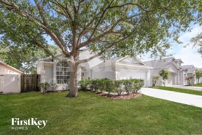 12706 Kings Lake Dr in Gibsonton, FL - Building Photo - Building Photo