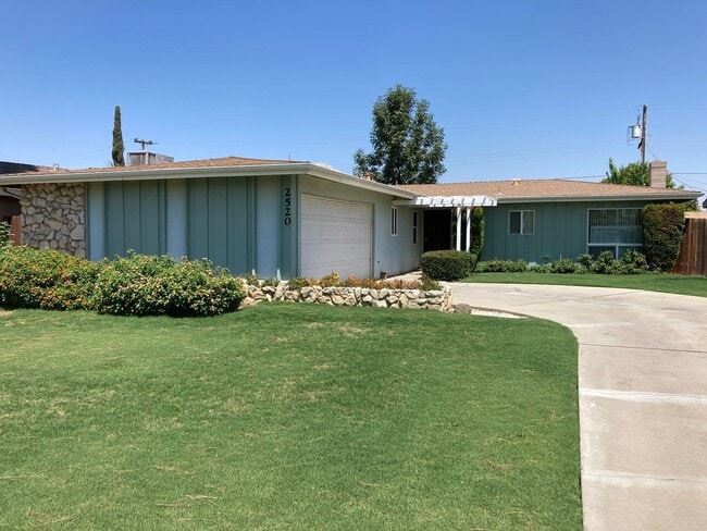 property at 2520 Oakwood Dr