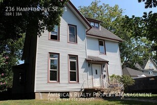 236 Hampton Ave SE in Grand Rapids, MI - Building Photo