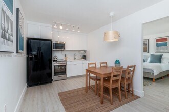6509 NE 5th Ave in Miami, FL - Building Photo - Building Photo