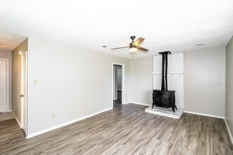 3917 Kerwin Dr in Memphis, TN - Building Photo - Building Photo