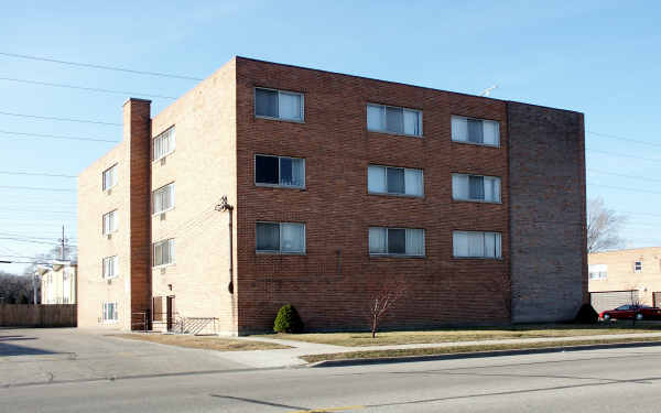 1735 Chestnut St in Waukegan, IL - Foto de edificio