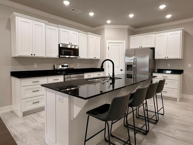 property at 1902 E Brookview Dr