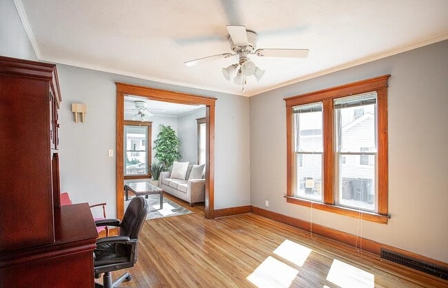 2330 Sumner St, Unit 1 in Lincoln, NE - Foto de edificio - Building Photo