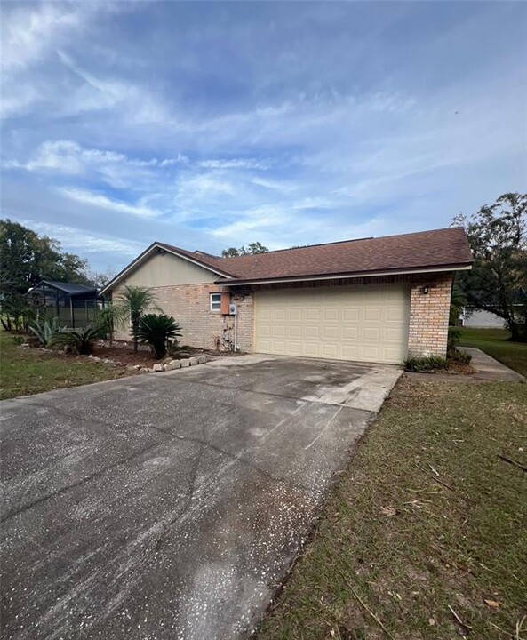 10545 Parkway Dr in Clermont, FL - Building Photo