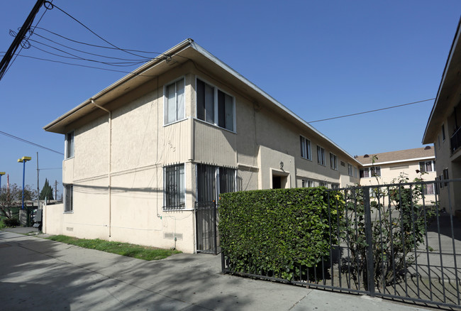 421 W Rosecrans Ave in Compton, CA - Building Photo - Building Photo