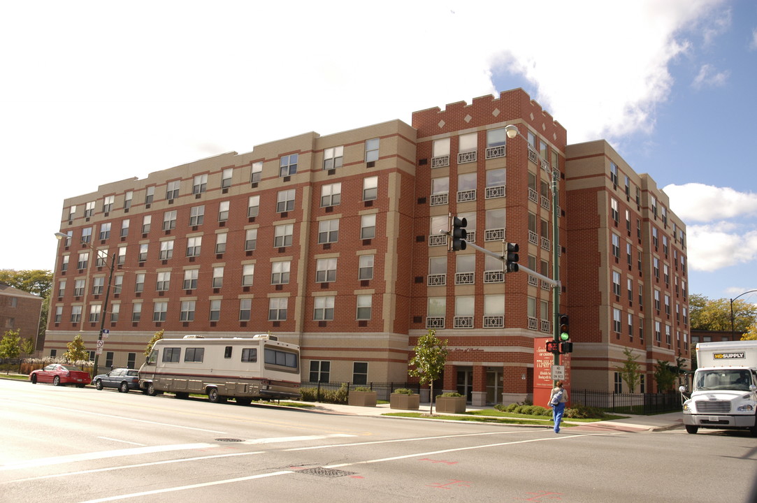 Senior Suites of Chatham in Chicago, IL - Foto de edificio