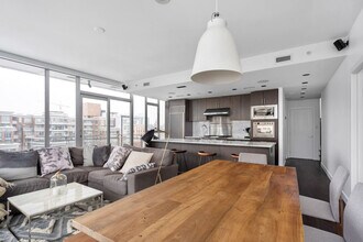 717-221 Union St in Vancouver, BC - Building Photo - Building Photo