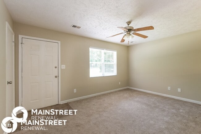 115 Pleasant Valley Rd in Mcdonough, GA - Foto de edificio - Building Photo