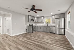 6578 Edsall Rd, Unit Unit1 in Alexandria, VA - Building Photo