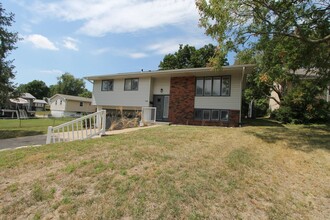 3268 S 130th Cir in Omaha, NE - Building Photo - Building Photo