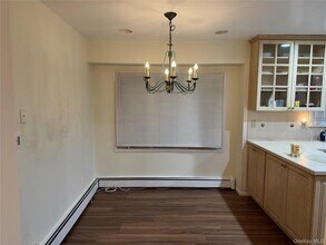 23 Jerome Rd in Syosset, NY - Building Photo - Building Photo