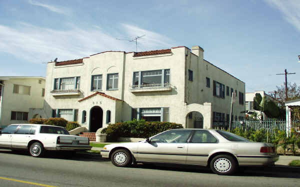 315 Cherry Ave in Long Beach, CA - Foto de edificio