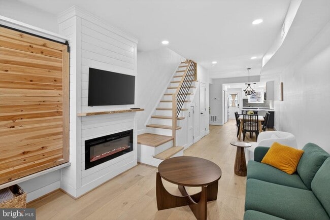 property at 2015 Gales St NE