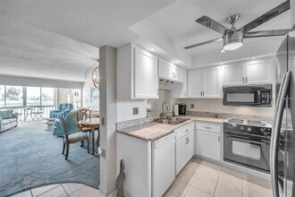 19029 US Hwy 19 N, Unit 7-8 in Clearwater, FL - Building Photo - Building Photo