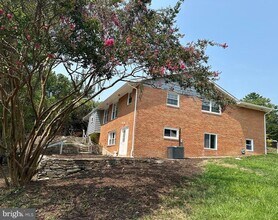 9226 Limestone Pl in College Park, MD - Foto de edificio - Building Photo
