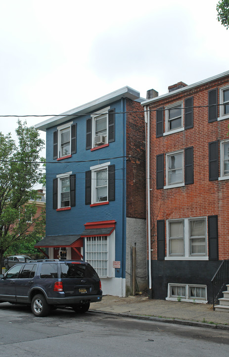 609 Tatnall St in Wilmington, DE - Building Photo