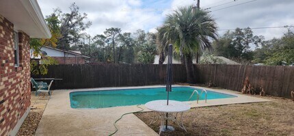 2500 Westover Dr in Palatka, FL - Building Photo - Building Photo