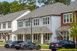 The Cottages at Greystone in Birmingham, AL - Building Photo - Building Photo