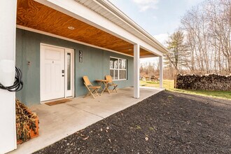 39 Comfort Rd in Ithaca, NY - Building Photo - Building Photo