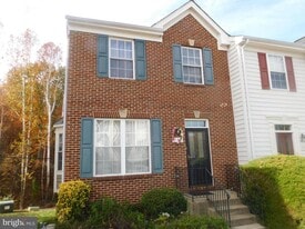 337 Kirby St in Manassas Park, VA - Building Photo