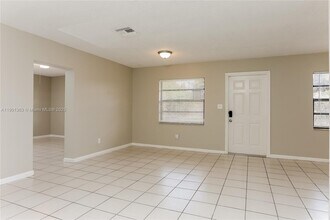 611 Alpine Ave in Lake Worth Beach, FL - Building Photo - Building Photo