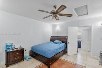 6534 SW 27th St in Miami, FL - Building Photo - Building Photo
