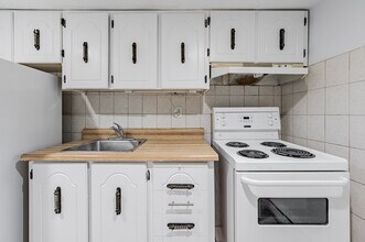 110 Gothic Av in Toronto, ON - Building Photo - Building Photo