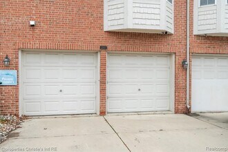 22017 Parkview Dr in Taylor, MI - Building Photo - Building Photo