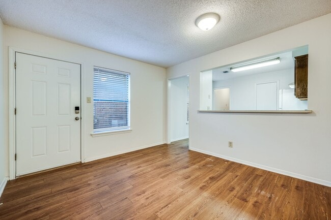 325 Casie Ct in Denton, TX - Building Photo - Building Photo